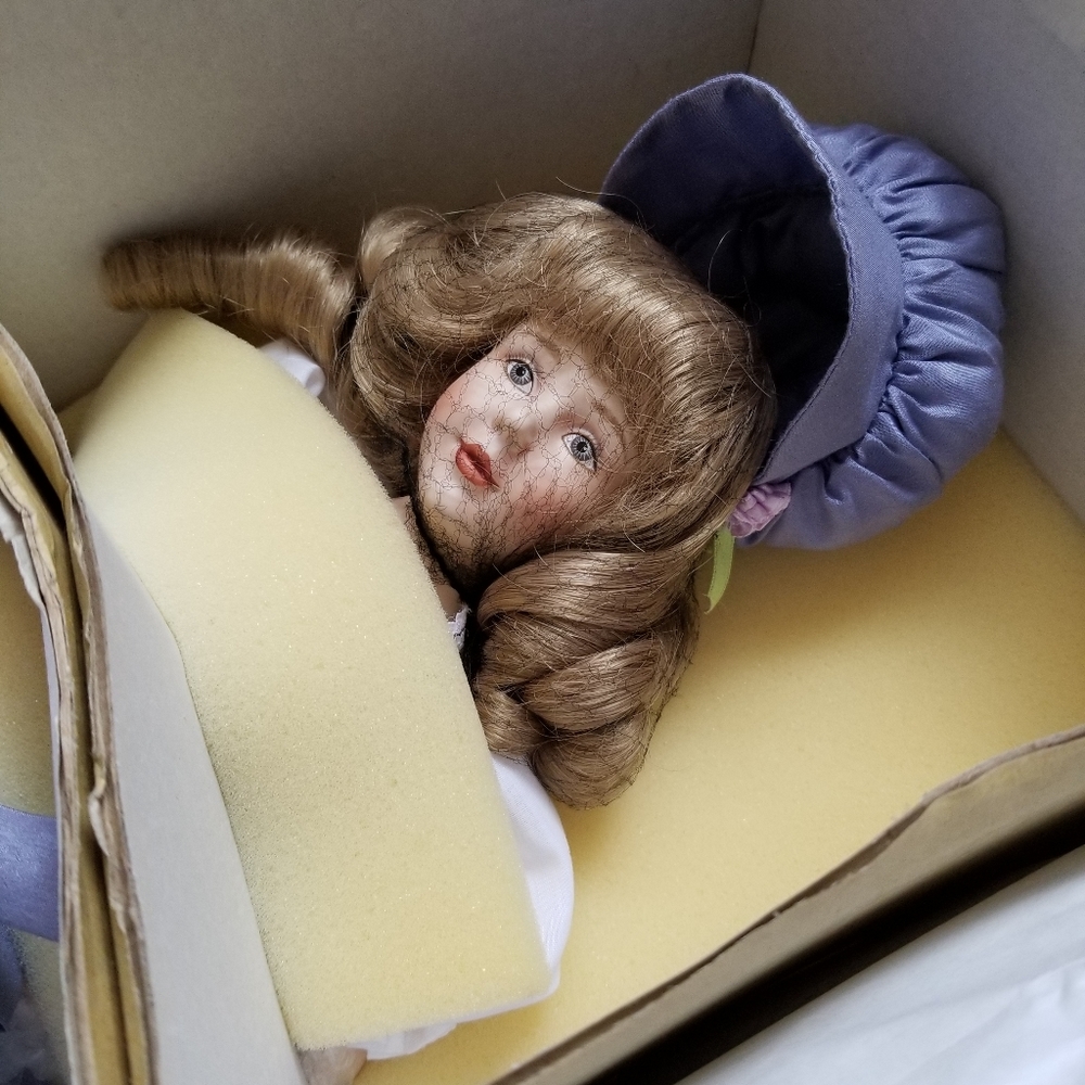 Franklin Mint Vintage Little Bo Peep Porcelain Doll